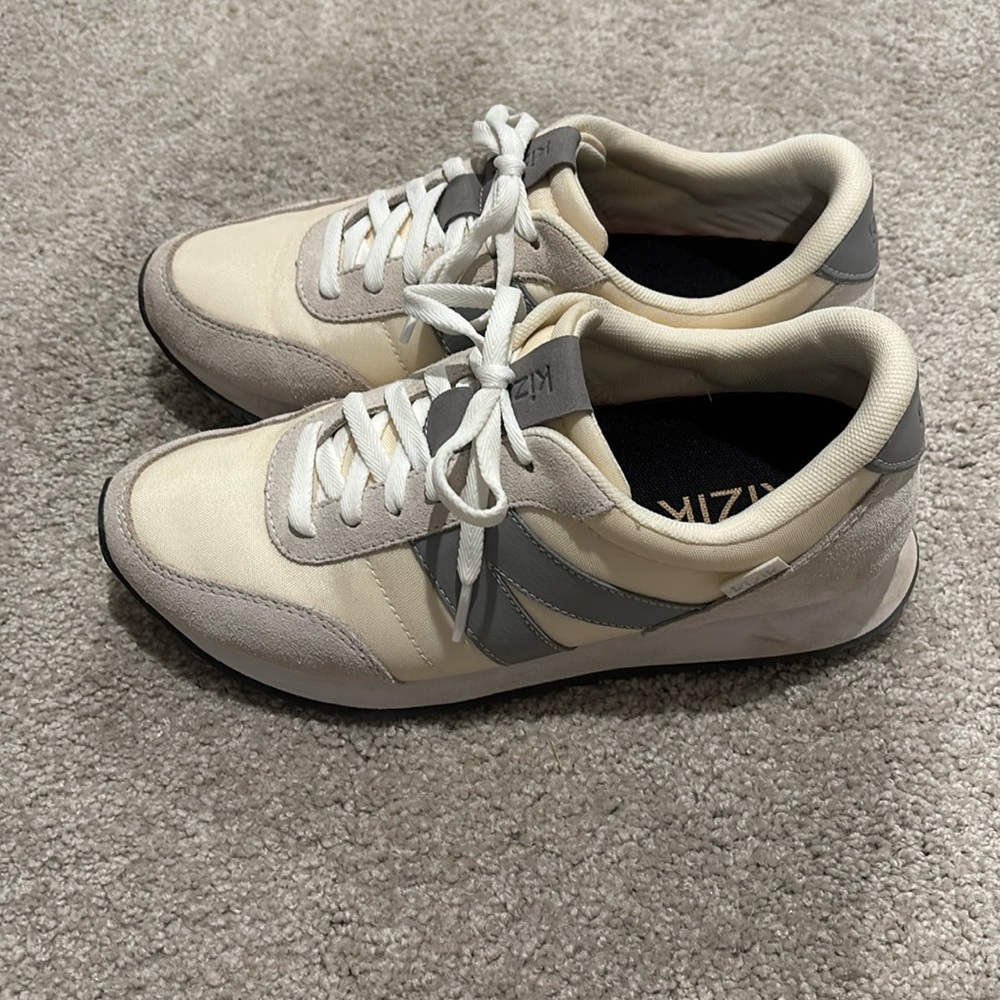 Kizik Milan Mist women’s size 8. Worn once!